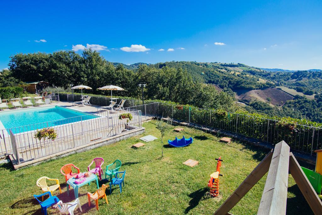 Agriturismo La Coccinella Valfabbrica ภายนอก รูปภาพ