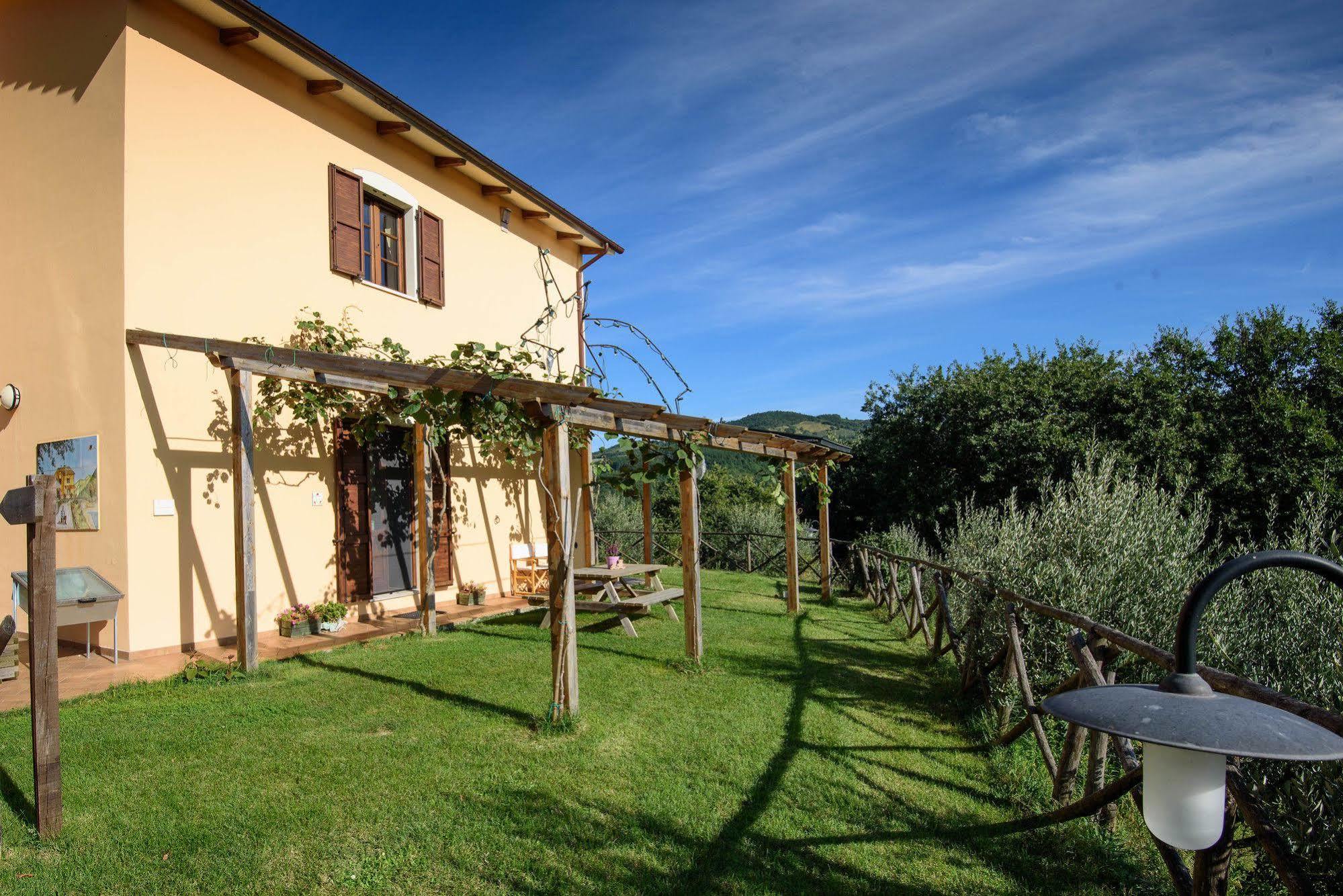 Agriturismo La Coccinella Valfabbrica ภายนอก รูปภาพ